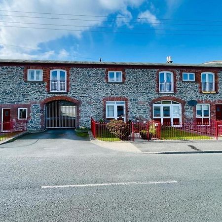 Lovely Apartment Overlooking The Harbour And Bay Ardglass Buitenkant foto