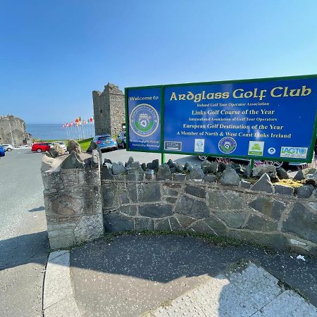 Lovely Apartment Overlooking The Harbour And Bay Ardglass Buitenkant foto