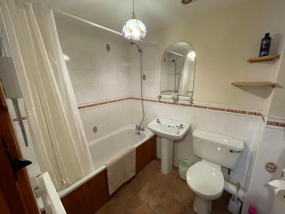 Lovely Apartment Overlooking The Harbour And Bay Ardglass Buitenkant foto