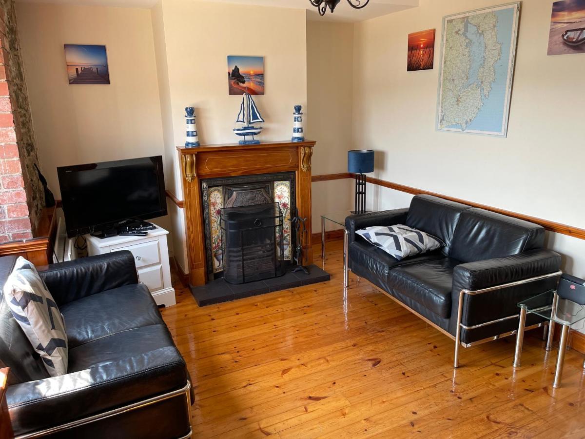 Lovely Apartment Overlooking The Harbour And Bay Ardglass Buitenkant foto