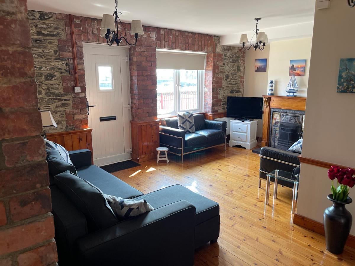Lovely Apartment Overlooking The Harbour And Bay Ardglass Buitenkant foto