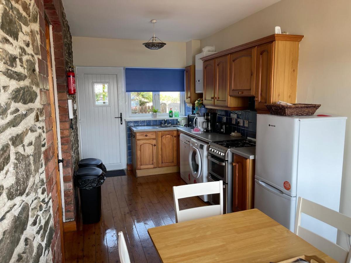 Lovely Apartment Overlooking The Harbour And Bay Ardglass Buitenkant foto